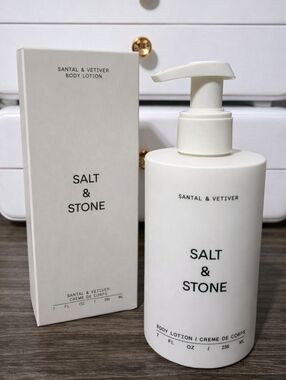 Salt & Stone Santal & Vetiver Body Lotion 7 oz 206 ml New in Box